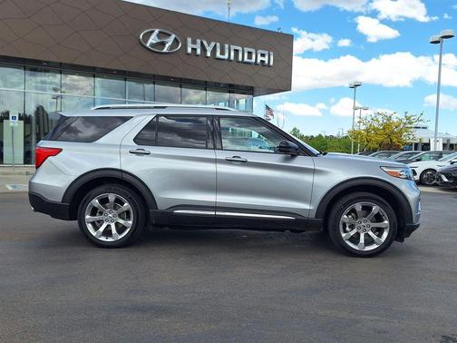 Silver Metallic 2020 Ford Explorer Platinum