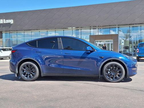 2024 Tesla Model Y Long Range Dual Motor All-Wheel Drive