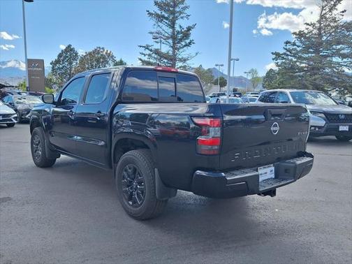 2022 Nissan Frontier SV