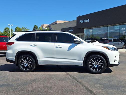 2018 Toyota Highlander SE