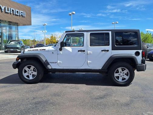 Bright White Clearcoat 2011 Jeep Wrangler Unlimited Rubicon