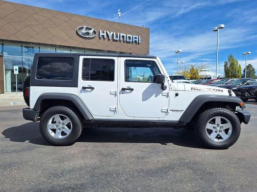 Bright White Clearcoat 2011 Jeep Wrangler Unlimited Rubicon