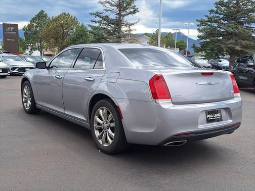 2016 Chrysler 300 S