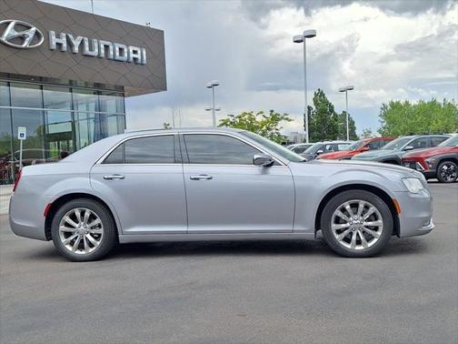 2016 Chrysler 300 S