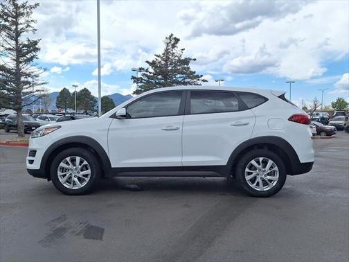 2021 Hyundai TUCSON SE