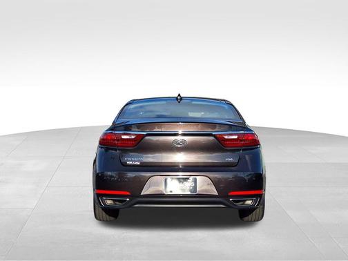 2017 Kia Cadenza Limited