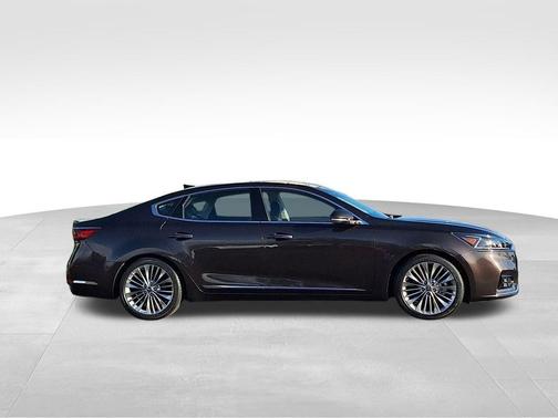 2017 Kia Cadenza Limited