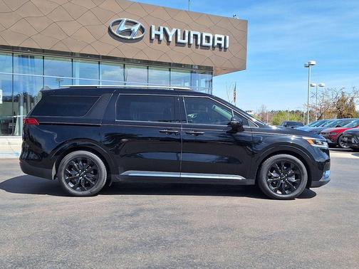 Aurora Black 2022 Kia Carnival SX Prestige