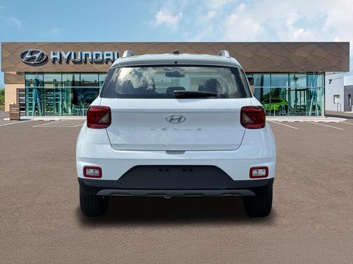 Lunar White 2025 Hyundai VENUE SEL