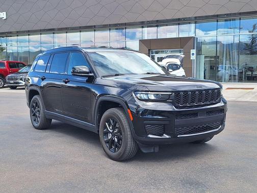 Diamond Black Crystal Pearlcoat 2024 Jeep Grand Cherokee L Altitude