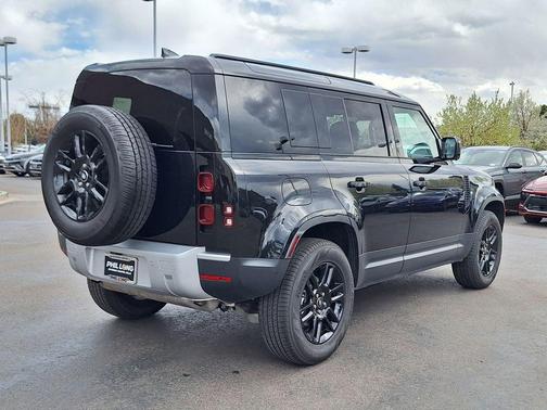 2025 Land Rover Defender 110 P300