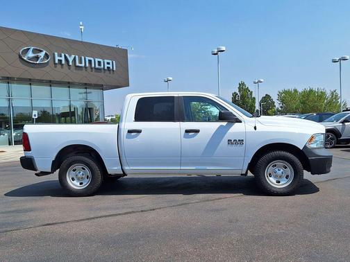 Bright White Clearcoat 2018 RAM 1500 Tradesman
