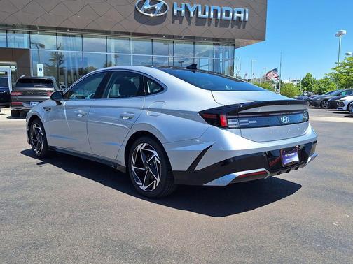 Aero Silver 2025 Hyundai SONATA SEL