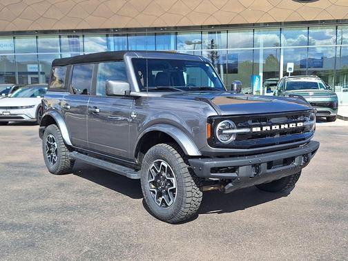 Gray Metallic 2024 Ford Bronco Outer Banks