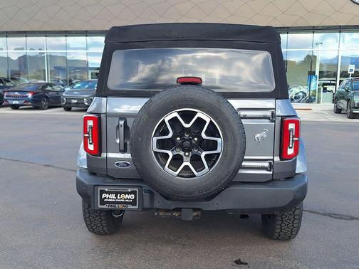 Gray Metallic 2024 Ford Bronco Outer Banks