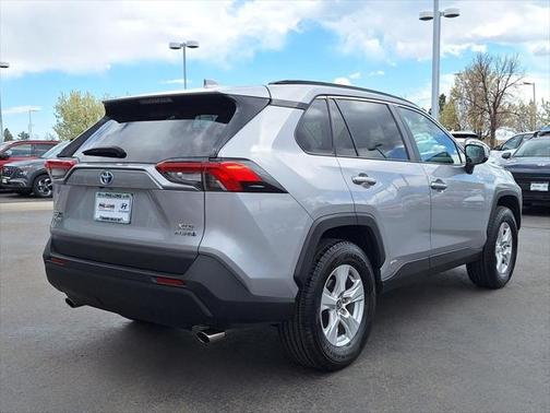 2021 Toyota RAV4 Hybrid XLE
