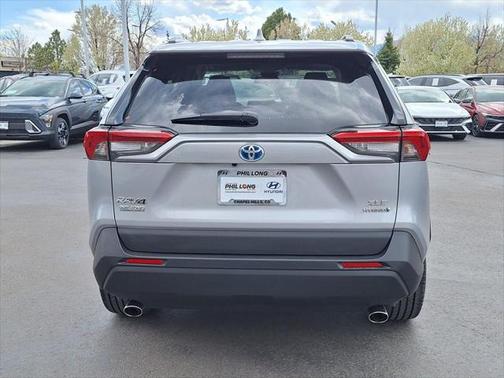 2021 Toyota RAV4 Hybrid XLE
