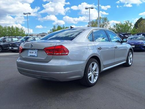 2013 Volkswagen Passat 2.0 TDI SE w/ Sunroof