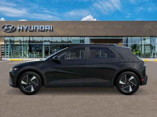 2025 Hyundai IONIQ 5 SEL
