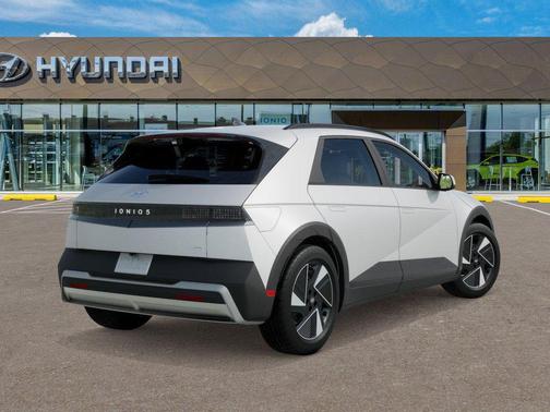 2025 Hyundai IONIQ 5 SEL