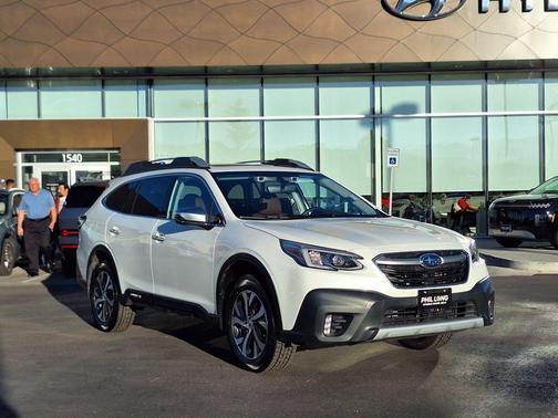 2022 Subaru Outback Touring