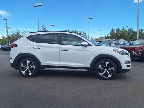 Dazzling White 2018 Hyundai TUCSON Limited
