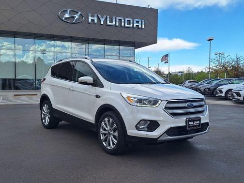 White Platinum Clearcoat Metallic 2018 Ford Escape Titanium