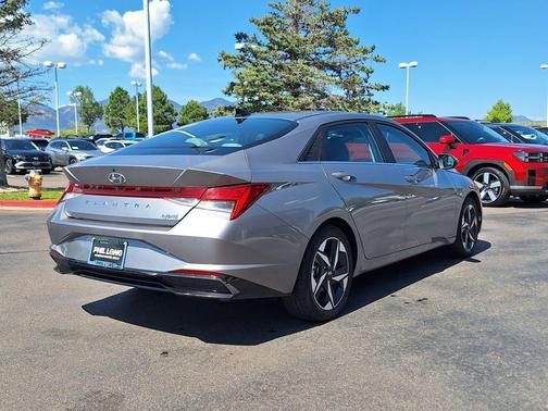 2023 Hyundai ELANTRA Limited