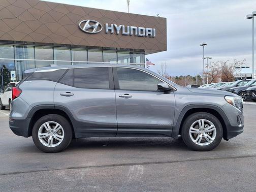 2021 GMC Terrain SLE