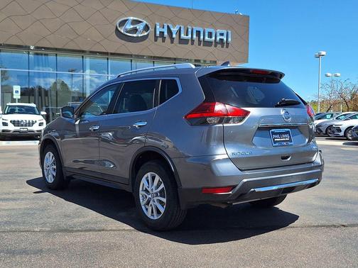 Gun Metallic 2017 Nissan Rogue SV