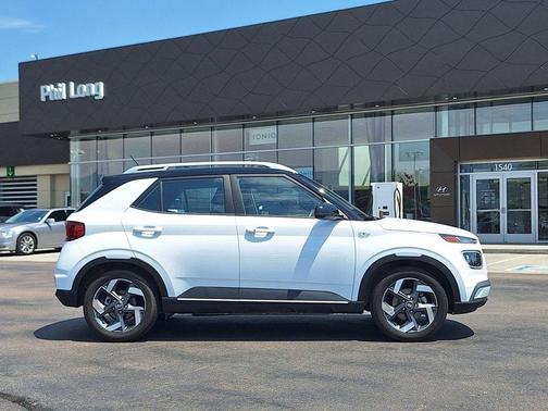 2024 Hyundai VENUE Limited