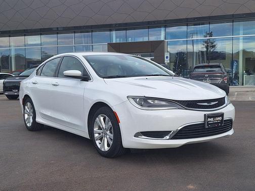 2016 Chrysler 200 Limited