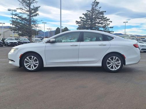 2016 Chrysler 200 Limited