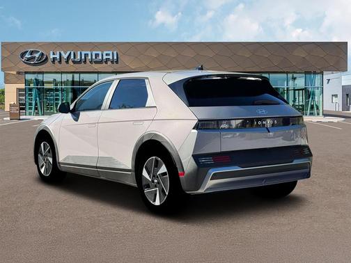 Cyber Gray 2026 Hyundai IONIQ 5 SEL