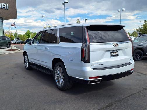 Crystal White Tricoat 2023 Cadillac Escalade ESV Premium Luxury