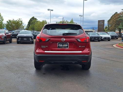 Palatial Ruby 2018 Nissan Rogue Sport SL