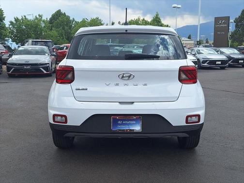 2023 Hyundai VENUE SE