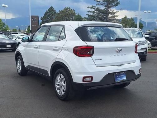 2023 Hyundai VENUE SE