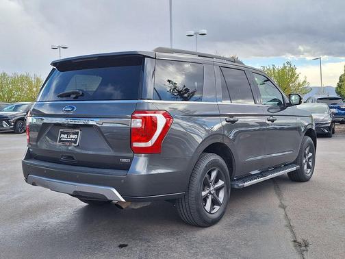 Magnetic 2018 Ford Expedition XLT