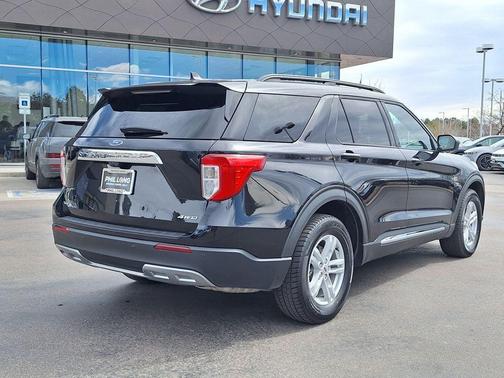 Black Metallic 2024 Ford Explorer XLT
