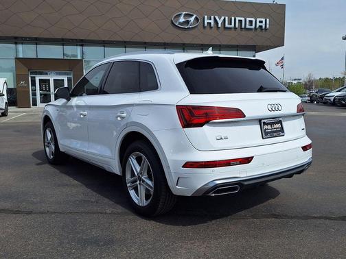 White 2021 Audi Q5 Prestige 55 TFSI e quattro S tronic