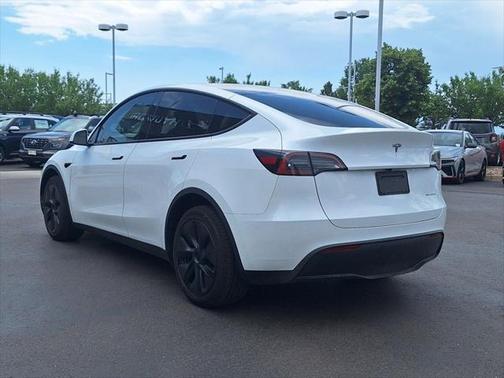2024 Tesla Model Y Long Range Dual Motor All-Wheel Drive