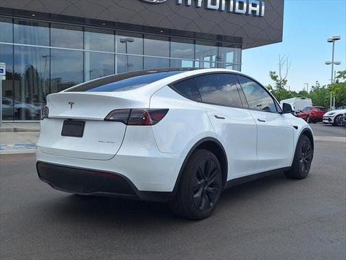 2024 Tesla Model Y Long Range Dual Motor All-Wheel Drive
