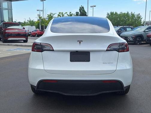2024 Tesla Model Y Long Range Dual Motor All-Wheel Drive