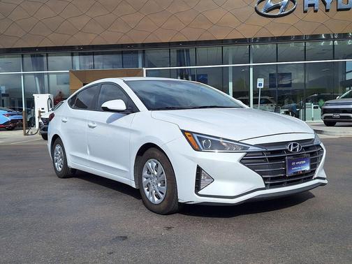2020 Hyundai ELANTRA SE
