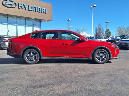 Currant Red 2025 Kia K4 LXS