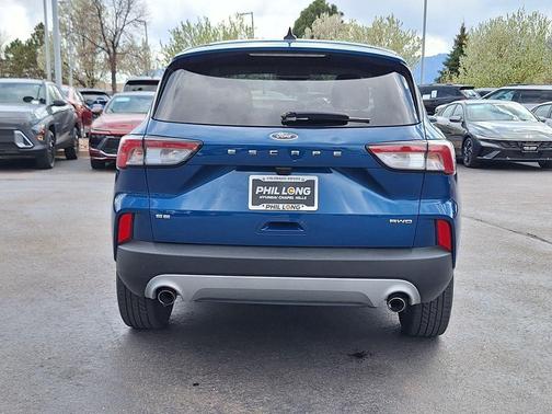 Blue Metallic 2022 Ford Escape SE