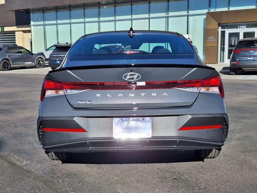 2025 Hyundai ELANTRA Sport