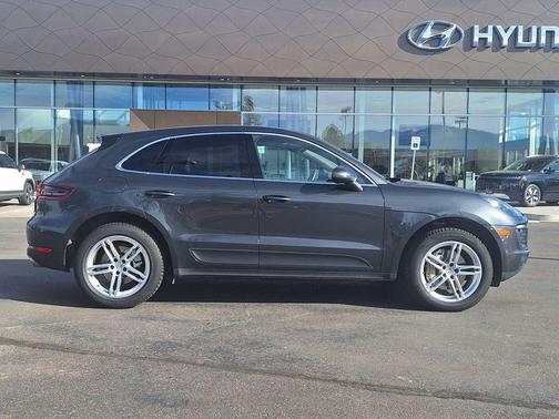 2017 Porsche Macan S