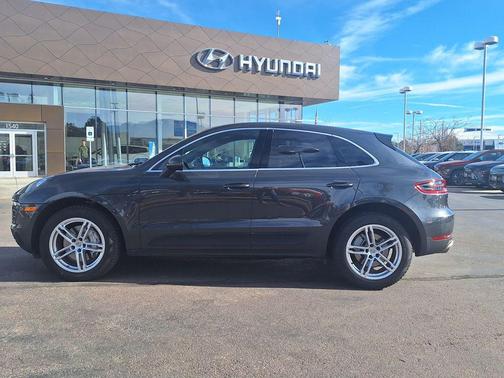 2017 Porsche Macan S